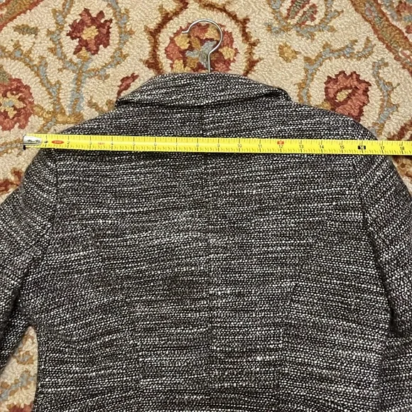 Beautiful jacket. - Picture 8 of 9